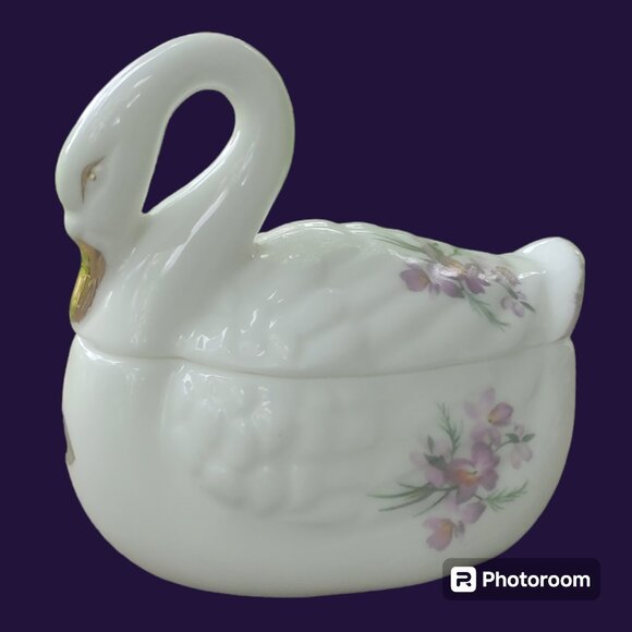 Vintage Lefton Porcelain Swan Floral Trinket Box Purple Violets Gold Painted - Picture 1 of 7